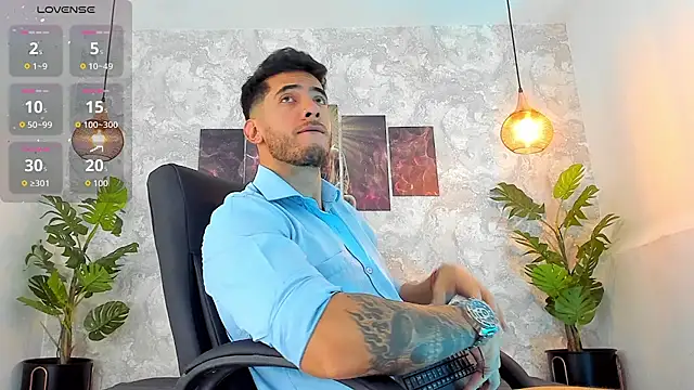 Snapshot of Nate_franco chatting on February 23, 4:47 am Nate franco online show from February 23, 4:47 am