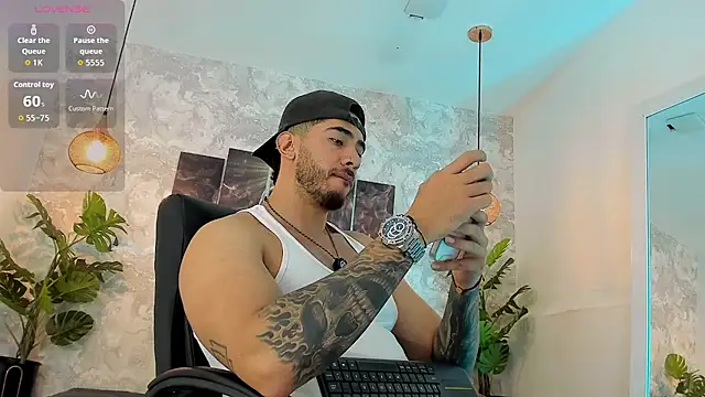 Snapshot of Nate_franco chatting on July 9, 4:13 am Nate franco online show from July 9, 4:13 am