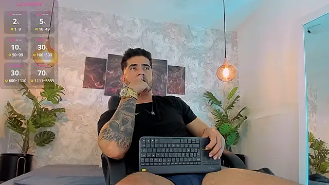 Snapshot of Nate_franco chatting on June 27, 3:45 am Nate franco online show from June 27, 3:45 am