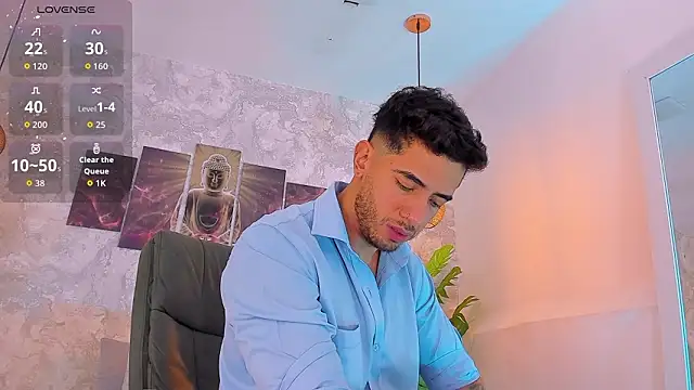 Snapshot of Nate_franco chatting on February 15, 4:57 am Nate franco online show from February 15, 4:57 am