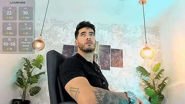 Snapshot of Nate_franco chatting on February 27, 3:40 am Nate franco online show from February 27, 3:40 am