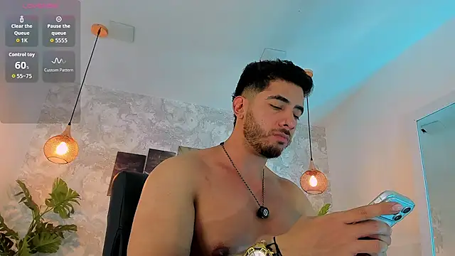 Snapshot of Nate_franco chatting on June 23, 4:21 am Nate franco online show from June 23, 4:21 am