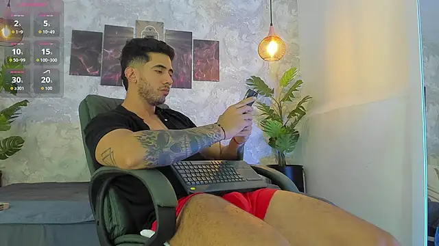 Snapshot of Nate_franco chatting on February 11, 3:39 am Nate franco online show from February 11, 3:39 am