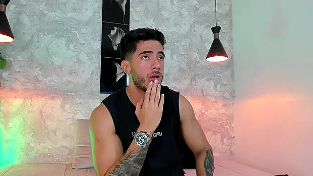 Snapshot of Nate_franco chatting on September 24, 4:30 am Nate franco online show from September 24, 4:30 am