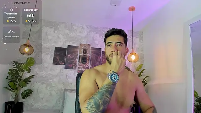 Snapshot of Nate_franco chatting on January 10, 2:51 am Nate franco online show from January 10, 2:51 am