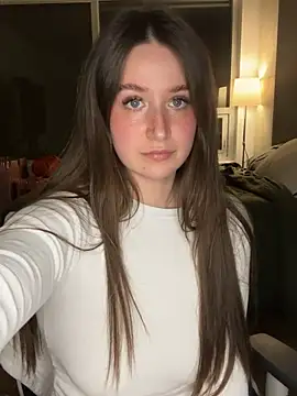 nerdynina online show from April 5, 2:07 am