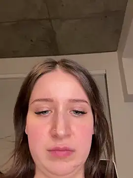 nerdynina online show from February 16, 4:42 am