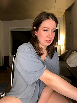 nerdynina online show from October 22, 1:38 am