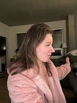 nerdynina online show from December 21, 12:35 am