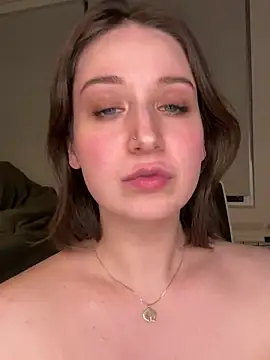 nerdynina online show from February 7, 12:31 am