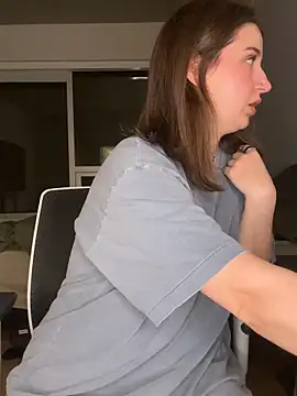 nerdynina online show from October 29, 12:20 am