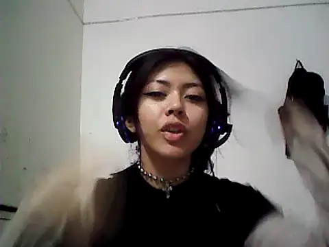 Snapshot of chinanochina chatting on March 9, 3:01 am chinanochina online show from March 9, 3:01 am