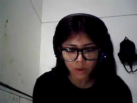 Snapshot of chinanochina chatting on March 21, 3:55 am chinanochina online show from March 21, 3:55 am