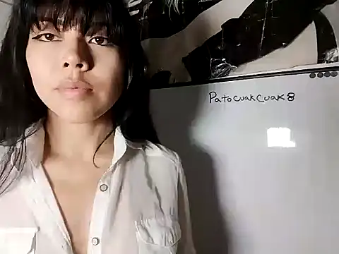 Snapshot of chinanochina chatting on September 18, 3:20 am chinanochina online show from September 18, 3:20 am