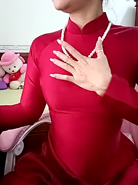    Erin    online show from March 2, 3:18 am