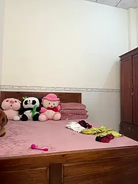    Erin    online show from May 4, 2:26 am