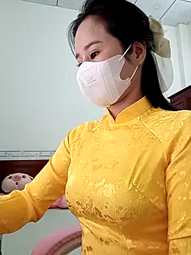    Erin    online show from February 18, 1:36 am