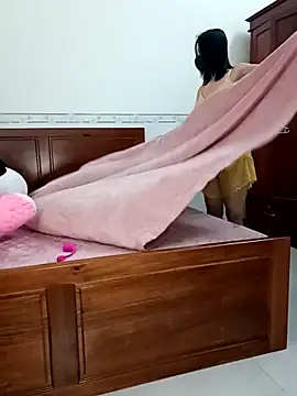    Erin    online show from March 26, 2:43 am