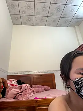    Erin    online show from May 13, 3:13 am
