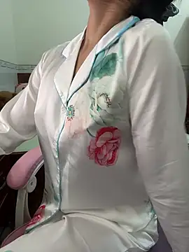    Erin    online show from May 16, 1:48 am