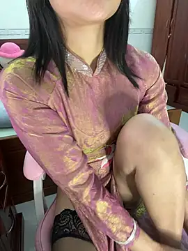 Snapshot of ___Erin___ chatting on July 8, 2:29 pm Erin online show from July 8, 2:29 pm