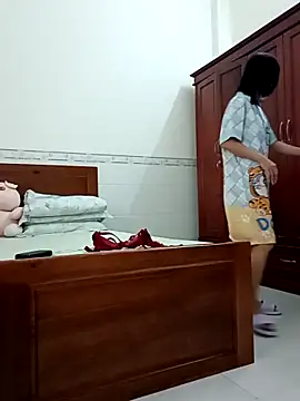    Erin    online show from March 12, 2:28 am