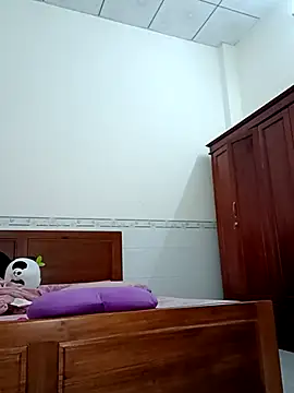    Erin    online show from March 23, 1:28 am