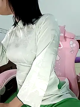    Erin    online show from January 13, 1:31 am