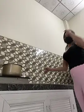    Erin    online show from February 22, 3:42 am