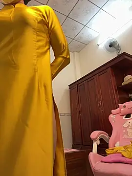    Erin    online show from May 9, 2:15 am