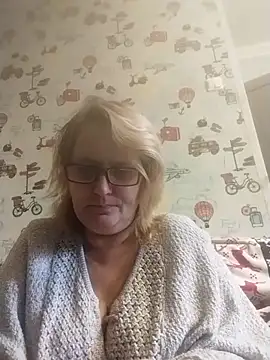 Forest-Lady online show from October 21, 8:14 am