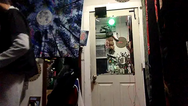 Snapshot of Robriguezxxx chatting on November 17, 6:17 am Robriguezxxx online show from November 17, 6:17 am