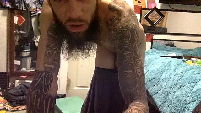 Snapshot of Robriguezxxx chatting on March 7, 10:46 am Robriguezxxx online show from March 7, 10:46 am
