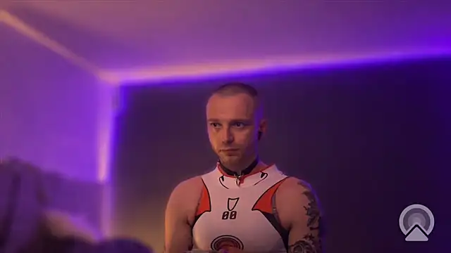 brendonsteamy online show from May 25, 11:58 pm