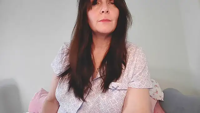 Snapshot of BlueEyezIrish chatting on November 18, 7:28 pm BlueEyezIrish online show from November 18, 7:28 pm