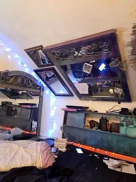 Snapshot of ditchwater chatting on February 27, 5:47 pm ditchwater online show from February 27, 5:47 pm