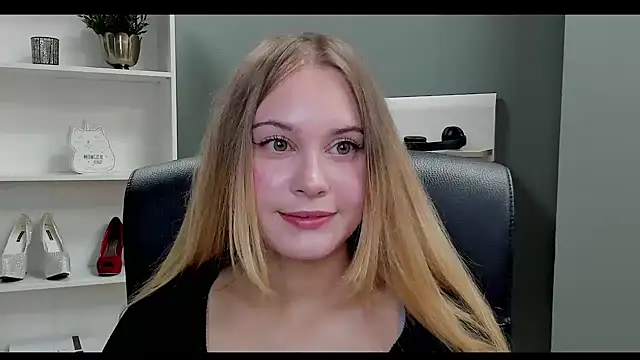 Snapshot of kitty_valeria chatting on September 10, 8:41 pm kitty valeria online show from September 10, 8:41 pm
