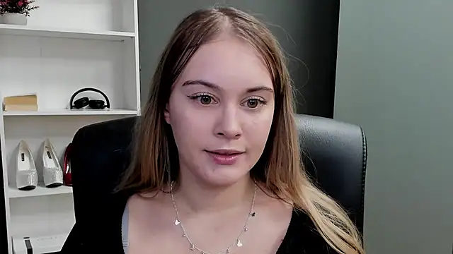 kitty valeria online show from January 11, 3:30 pm