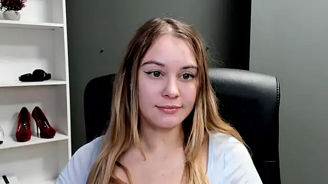 kitty valeria online show from February 11, 3:45 pm