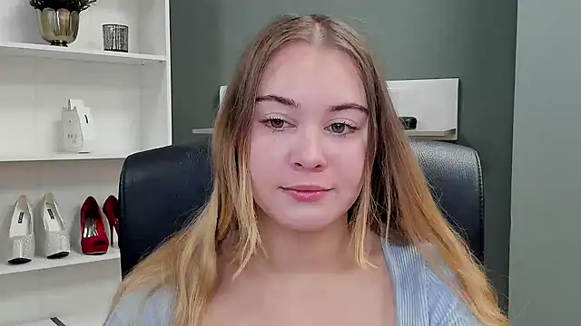 Snapshot of kitty_valeria chatting on September 28, 6:31 am kitty valeria online show from September 28, 6:31 am