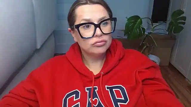 Snapshot of teaseDiana chatting on October 6, 6:41 pm teaseDiana online show from October 6, 6:41 pm