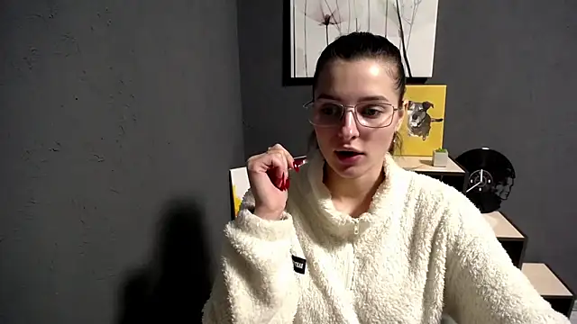 lady olivia  online show from January 6, 3:05 pm