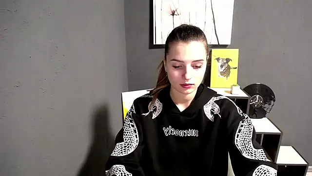 lady olivia  online show from November 19, 1:33 pm