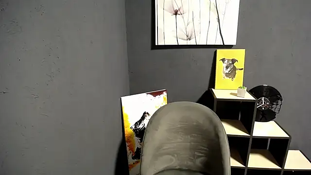 lady olivia  online show from December 15, 4:24 pm