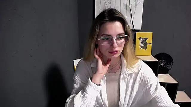 Snapshot of lady_olivia_ chatting on May 7, 1:58 pm lady olivia online show from May 7, 1:58 pm