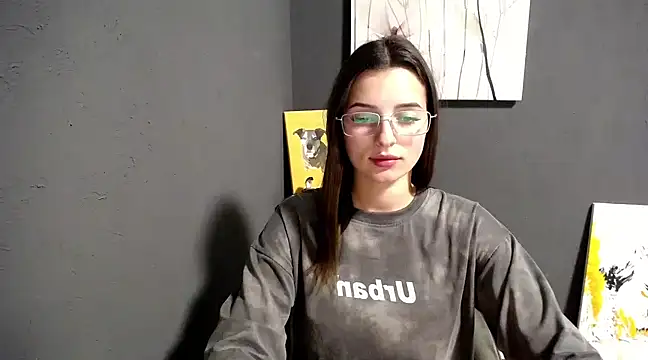 Snapshot of lady_olivia_ chatting on February 17, 4:50 pm lady olivia online show from February 17, 4:50 pm