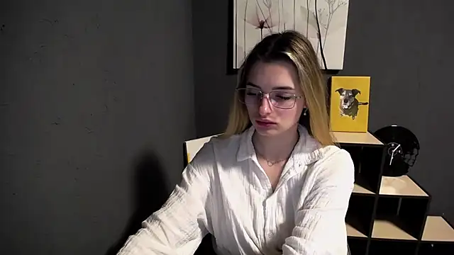Snapshot of lady_olivia_ chatting on April 21, 12:34 pm lady olivia online show from April 21, 12:34 pm