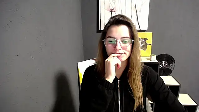 lady olivia  online show from December 3, 2:49 pm