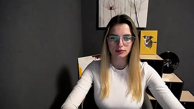 Snapshot of lady_olivia_ chatting on May 11, 2:45 pm lady olivia online show from May 11, 2:45 pm