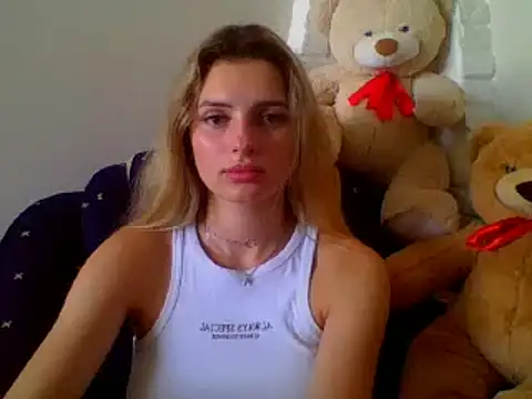 Snapshot of lady_olivia_ chatting on July 16, 8:00 am lady olivia online show from July 16, 8:00 am